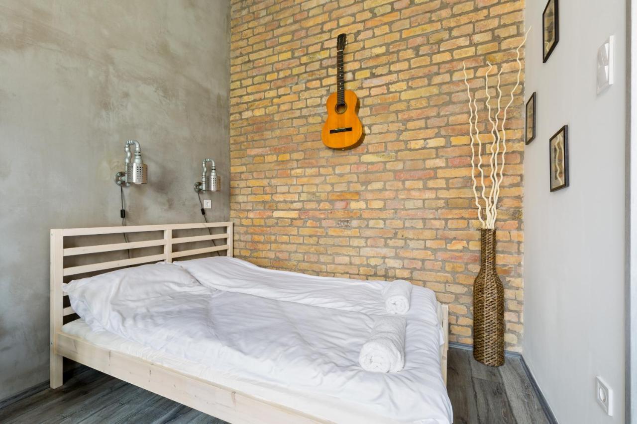 K10 A Kazinczy Apartment بودابست المظهر الخارجي الصورة
