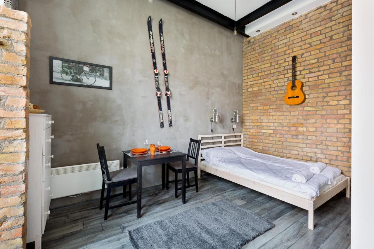 K10 A Kazinczy Apartment بودابست المظهر الخارجي الصورة