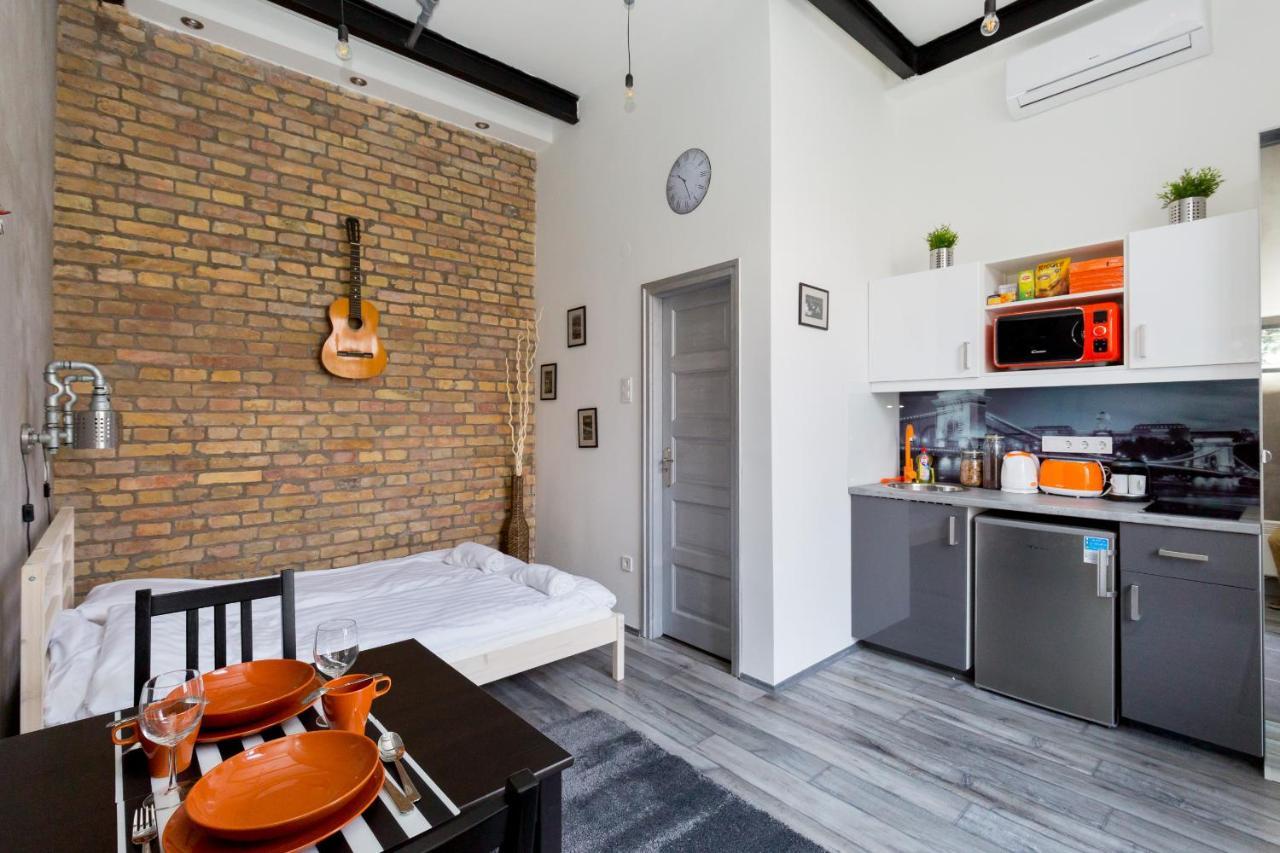K10 A Kazinczy Apartment بودابست المظهر الخارجي الصورة